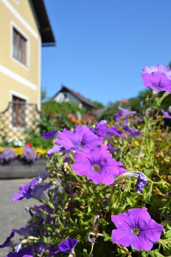 Haus Lindenhofer Apartment Emmersdorf an der Donau Exterior foto